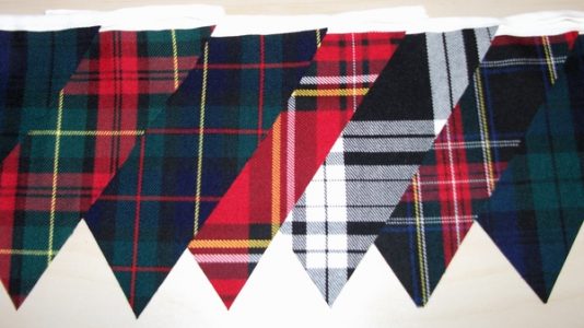 tartan bunting